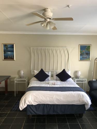 ROOM 6 - Self catering