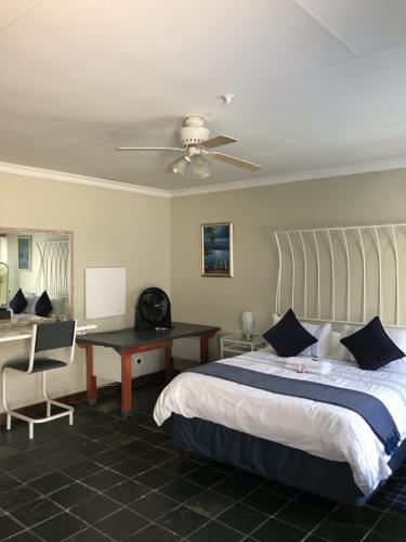 ROOM 6 - Self catering